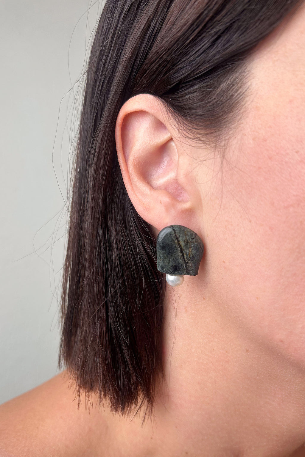 Stone & Pearl Drop